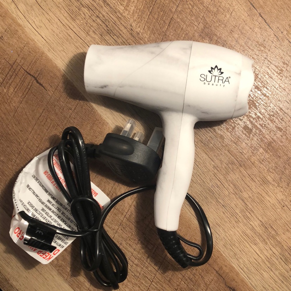 Travel size blow dryer